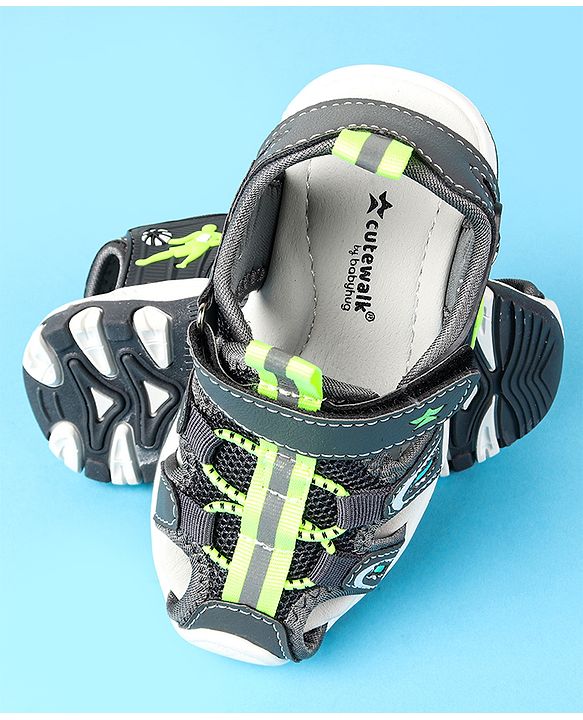 Cute Walk by Babyhug Velcro Closure Solid Sandals - Black