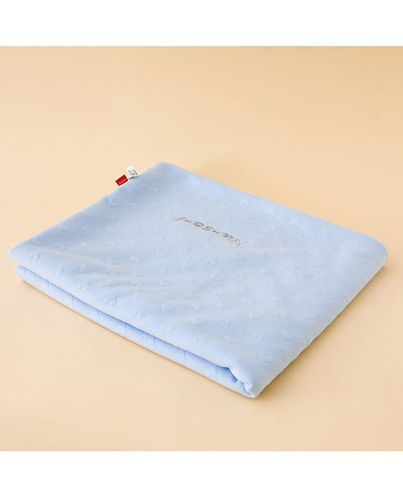 Babyhug All-Season Heart Embossed Baby Blanket Soft & Lightweight Gentle & Breathable Durable & Machine Washable Ideal for 012 Months New Born Gifting Option Travel Friendly 100cm X 75cm  Blue