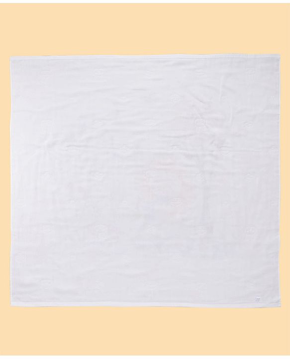 Babyhug 100% Pure Cotton Four Layer Baby Blanket  Lion Print Super Soft & Absorbent Lightweight Breathable Quilt (320g) Gentle on Baby Skin 024 Months| New Born Essential - White
