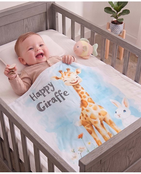 Babyhug 100% Pure Cotton Four Layer Baby Blanket  Giraffe Print Super Soft & Absorbent Lightweight Breathable Quilt (320g) Gentle on Baby Skin 024 Months -White