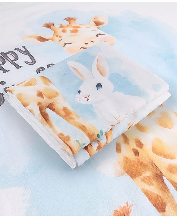 Babyhug 100% Pure Cotton Four Layer Baby Blanket  Giraffe Print Super Soft & Absorbent Lightweight Breathable Quilt (320g) Gentle on Baby Skin 024 Months -White
