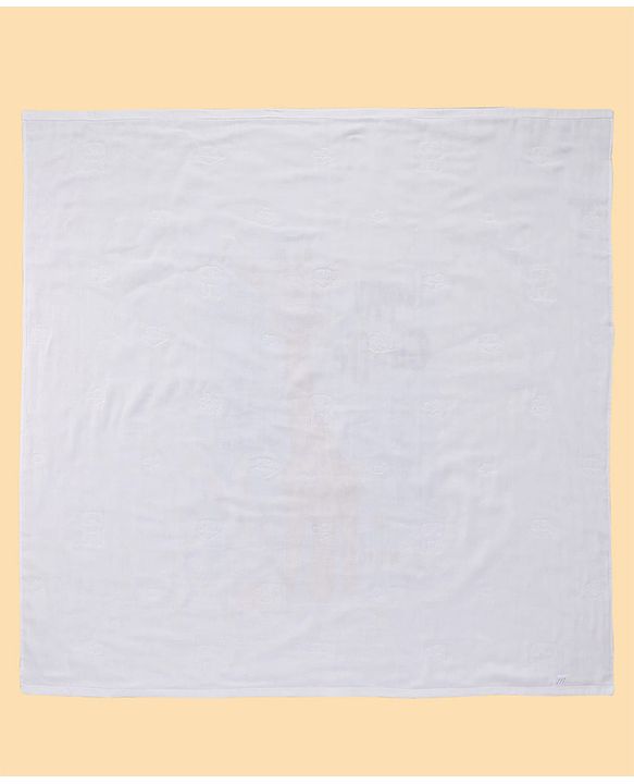 Babyhug 100% Pure Cotton Four Layer Baby Blanket  Giraffe Print Super Soft & Absorbent Lightweight Breathable Quilt (320g) Gentle on Baby Skin 024 Months -White