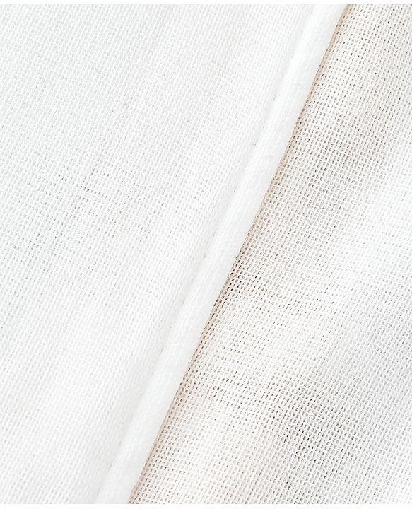Babyhug 100% Pure Cotton Four Layer Baby Blanket  Giraffe Print Super Soft & Absorbent Lightweight Breathable Quilt (320g) Gentle on Baby Skin 024 Months -White