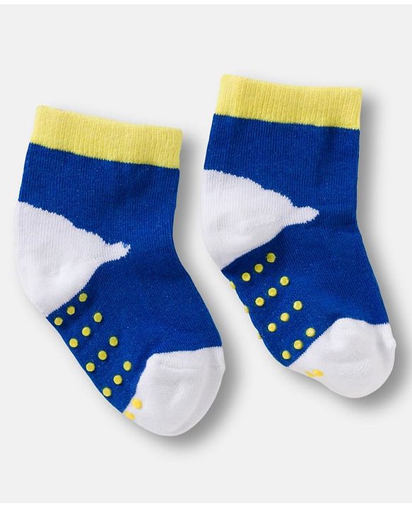 Cute Walk by Babyhug Non Terry Knit Ankle Length Anti Bacterial Anti Skid Socks With Cloud Print Pack Of 3 - Blue Red & Light Blue