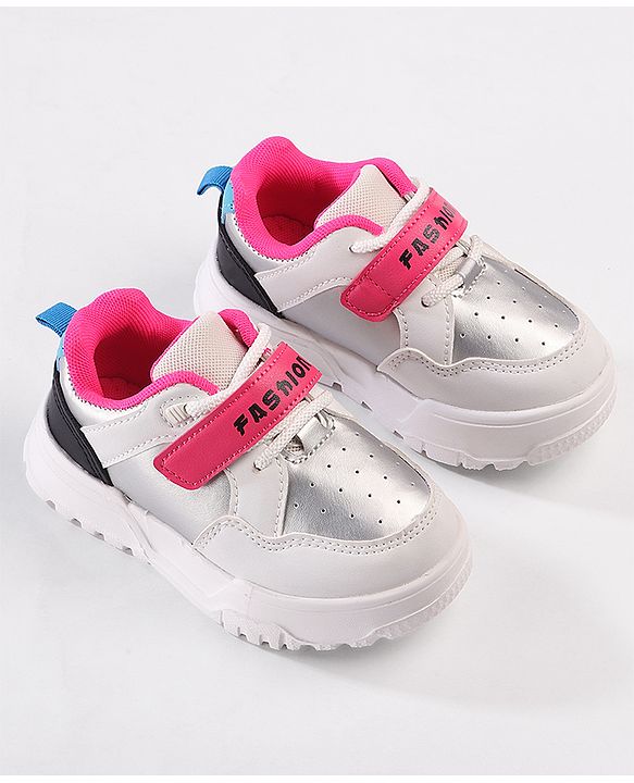 Cute Walk by Babyhug Velcro Closure Sneakers with Fashion Text Print - Black