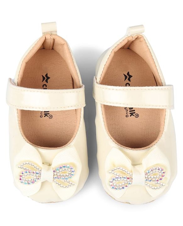 Cute Walk by Babyhug Velcro Closure Booties With Bow Applique - Pink