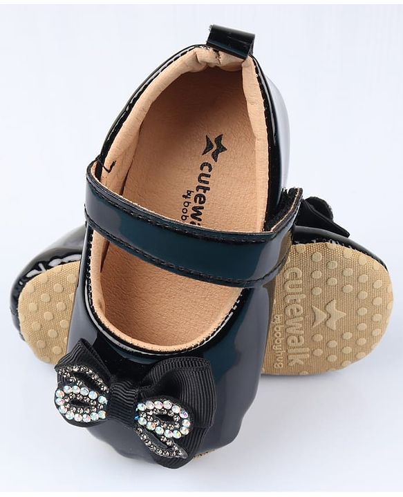 Cute Walk by Babyhug Velcro Closure Booties With Bow Applique - Pink