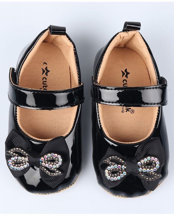 Cute Walk by Babyhug Velcro Closure Booties With Bow Applique - Pink