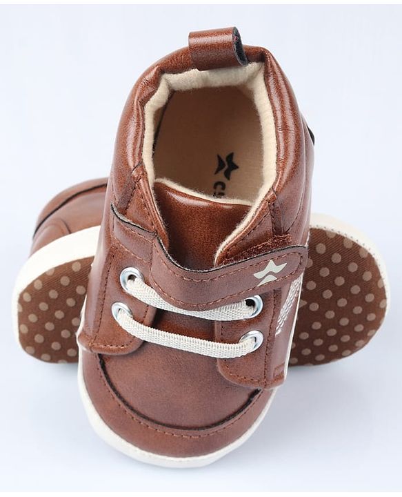 Cute Walk by Babyhug Velcro Closure Solid Booties - Brown