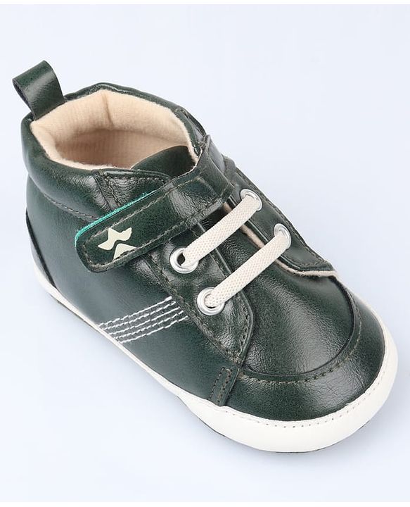 Cute Walk by Babyhug Velcro Closure Solid Booties - Brown