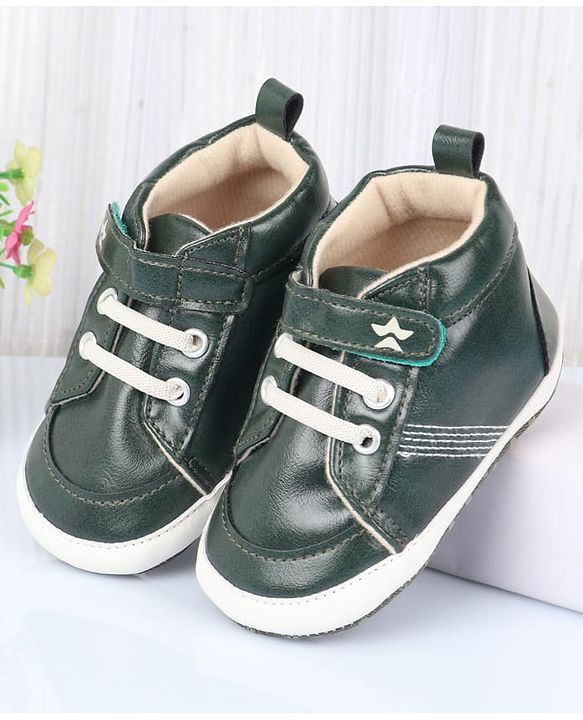 Cute Walk by Babyhug Velcro Closure Solid Booties - Brown