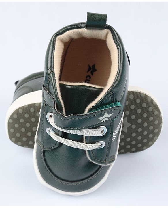 Cute Walk by Babyhug Velcro Closure Solid Booties - Brown
