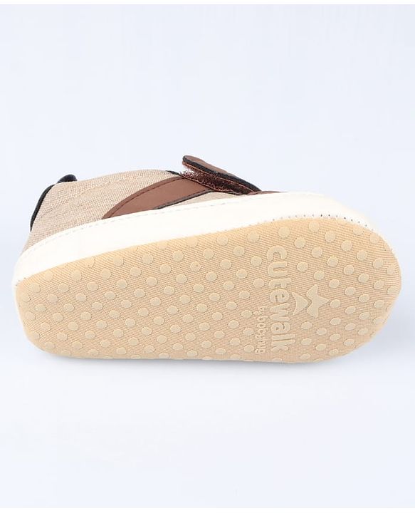Cute Walk by Babyhug Velcro Closure Solid Booties - Blue