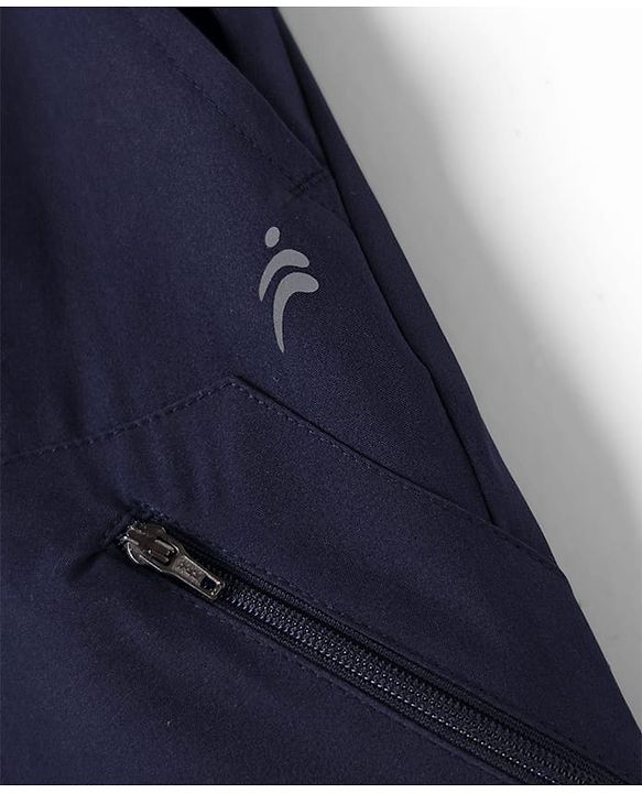Pine Active Woven Knee Length Stretch Solid Shorts - Navy Blue