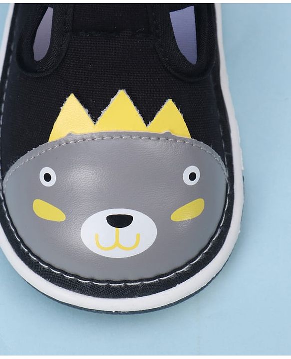 Cute Walk by Babyhug Casual Shoes With Velcro Closure & Face Applique - Black