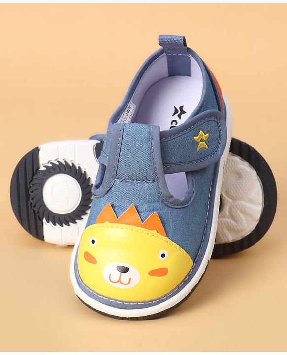 Cute Walk by Babyhug Casual Shoes With Velcro Closure & Face Applique - Black