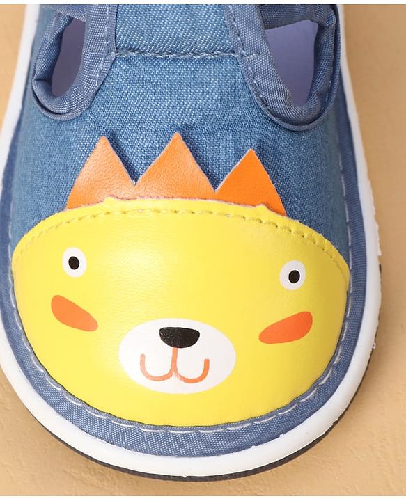 Cute Walk by Babyhug Casual Shoes With Velcro Closure & Face Applique - Black