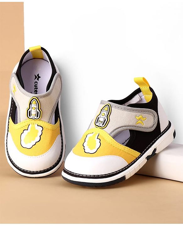 Cute Walk by Babyhug Velcro Closure Casual Shoes With Rocket Print & Applique - Yellow