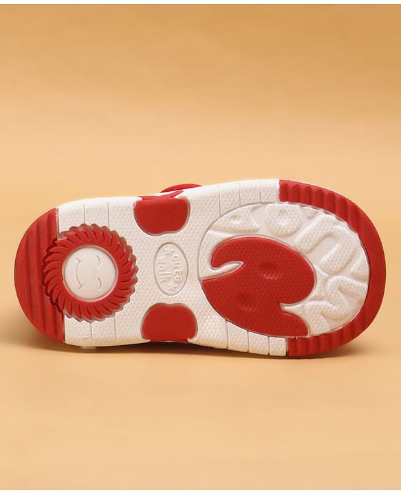 Cute Walk by Babyhug Casual Shoes With Velcro Closure & Cat Applique - Red