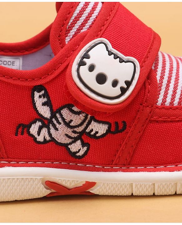 Cute Walk by Babyhug Casual Shoes With Velcro Closure & Cat Applique - Red