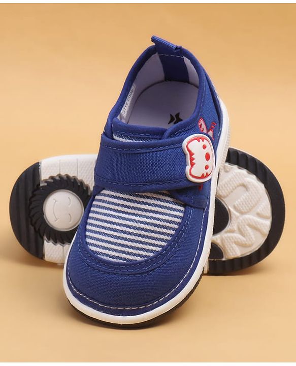 Cute Walk by Babyhug Casual Shoes With Velcro Closure & Cat Applique - Red