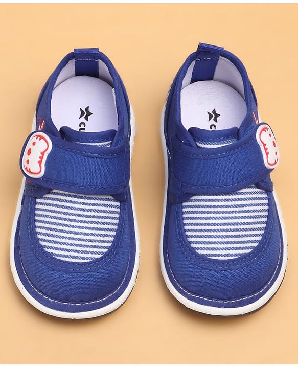 Cute Walk by Babyhug Casual Shoes With Velcro Closure & Cat Applique - Red