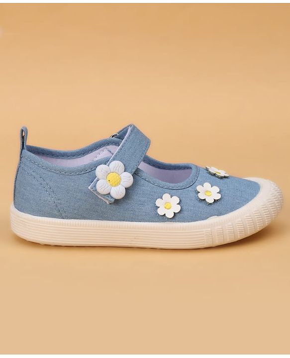 Cute Walk by Babyhug Casual Shoes With Velcro Closure & Floral Applique - Blue