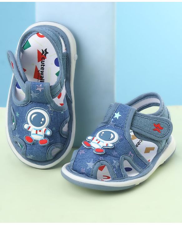 Cute Walk by Babyhug Velcro Closure Sandals With Astronaut Applique - Black