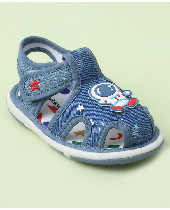 Cute Walk by Babyhug Velcro Closure Sandals With Astronaut Applique - Black