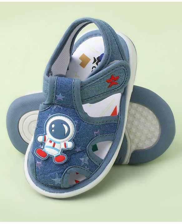 Cute Walk by Babyhug Velcro Closure Sandals With Astronaut Applique - Black