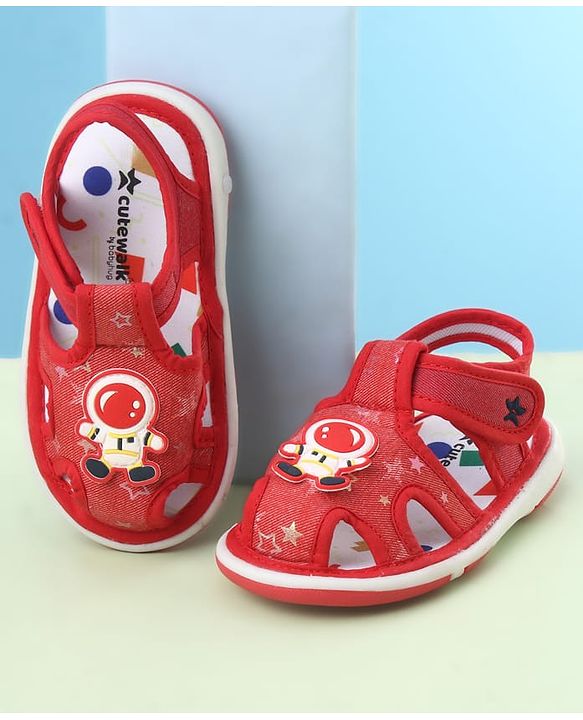Cute Walk by Babyhug Velcro Closure Sandals With Astronaut Applique - Black