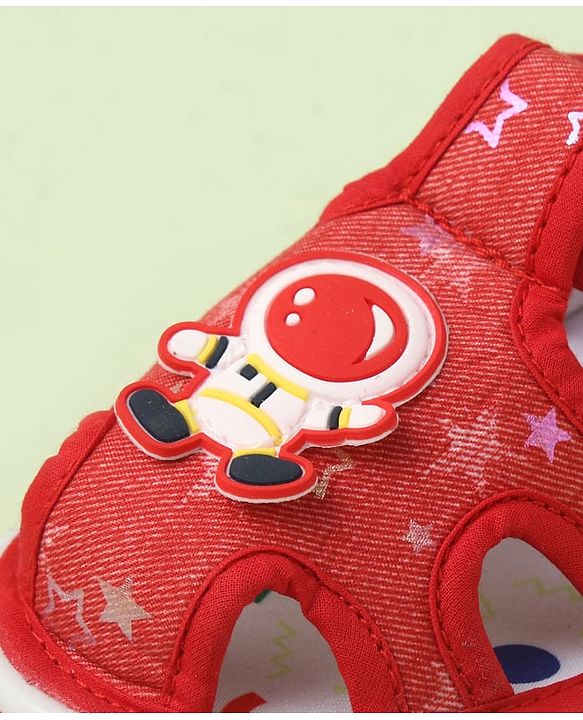Cute Walk by Babyhug Velcro Closure Sandals With Astronaut Applique - Black