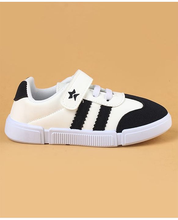 Cute Walk by Babyhug Casual shoes With Velcro Closure - Navy Blue