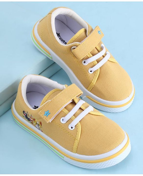 Cute Walk by Babyhug Velcro Closure Casual Shoes with Animal Print - Yellow