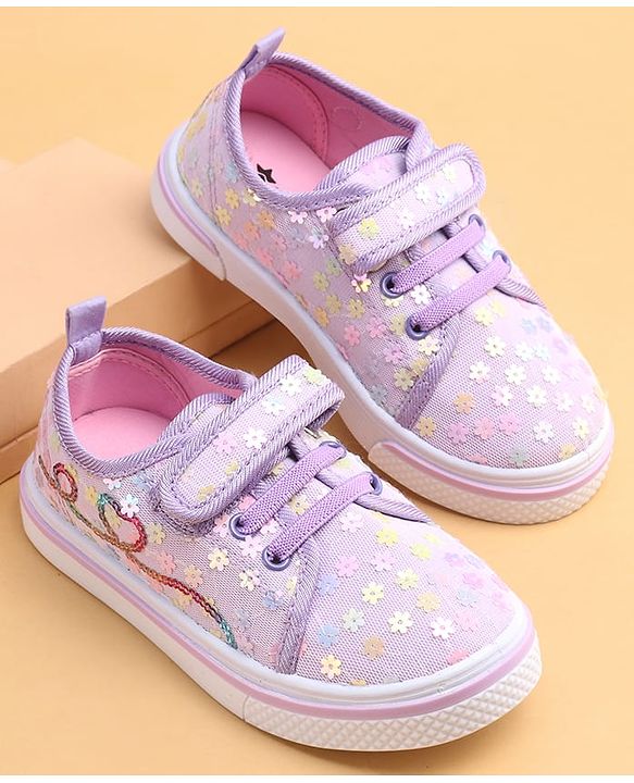 Cute Walk by Babyhug Casual shoes With Velcro Closure & Floral Applique - Light Green