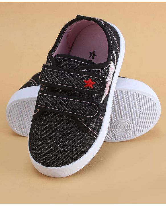 Cute Walk by Babyhug Velcro Closure Casual Shoes with Floral Embroidery - Black