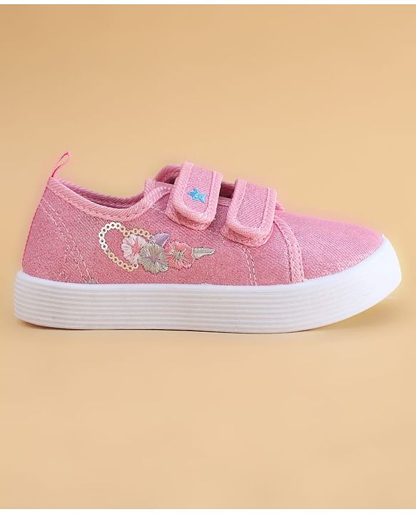 Cute Walk by Babyhug Velcro Closure Casual Shoes with Floral Embroidery - Black