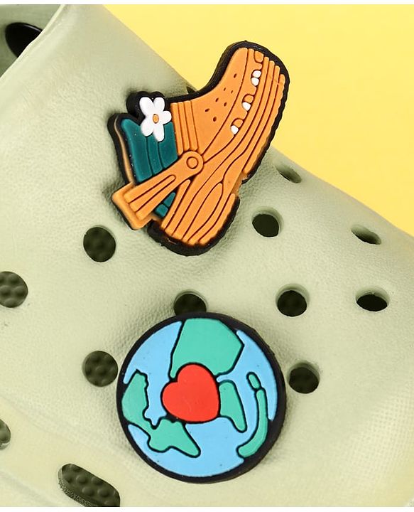 Cute Walk by Babyhug Back Strap Clogs With Shoes & Earth Applique - Olive Green