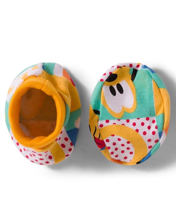 Babyhug Disney 100% Cotton Knit Cap Mittens & Booties Set With Micky Mouse & Friend Print Multicolour - Diameter 16 cm