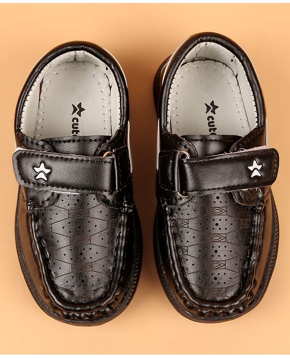 Cute Walk by Babyhug Velcro Closure Loafers with Star Applique - Black