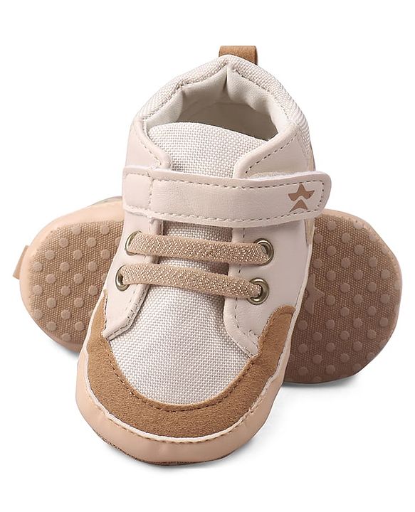 Cute Walk by Babyhug Velcro Closure Booties with Fox Patch -  Grey