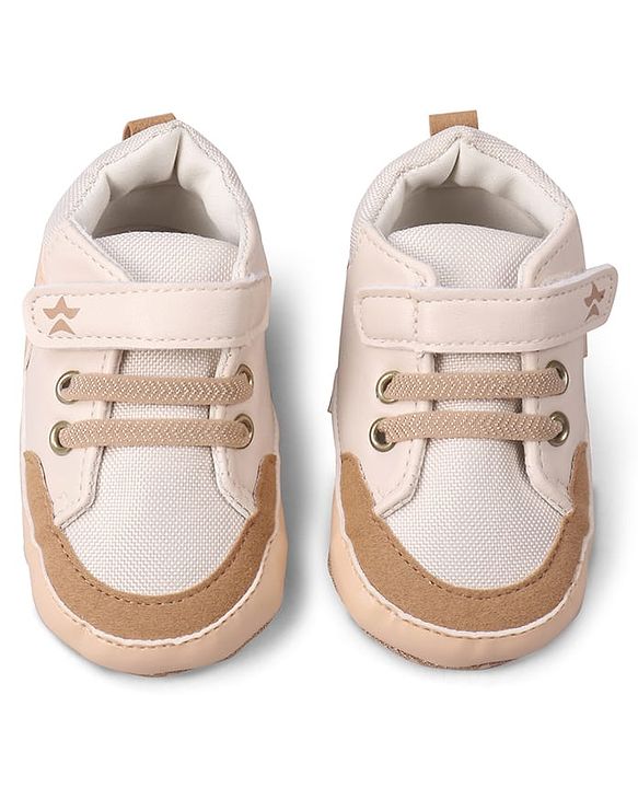 Cute Walk by Babyhug Velcro Closure Booties with Fox Patch -  Grey