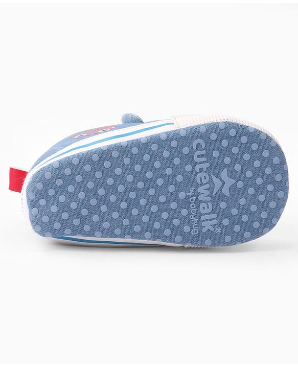 Cute Walk by Babyhug Velcro Closure Booties with Car Print- Sky Blue