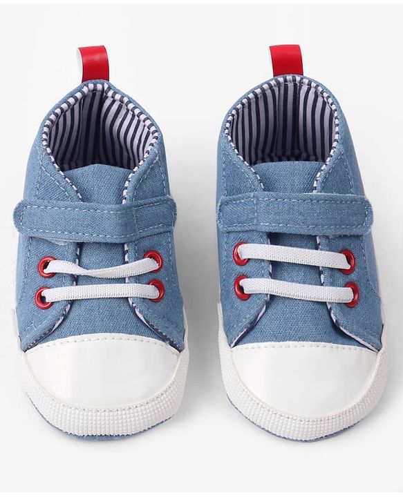 Cute Walk by Babyhug Velcro Closure Booties with Car Print- Sky Blue