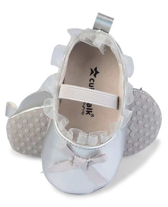 Cute Walk by Babyhug Slip On Booties with Bow Applique - Silver