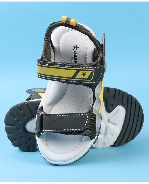 Cute Walk by Babyhug Velcro Closure Sandals - Black