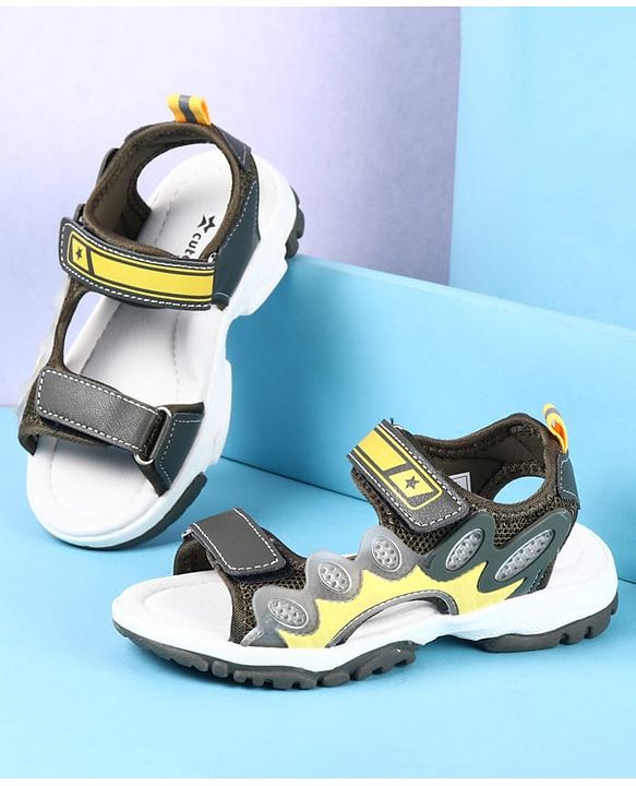 Cute Walk by Babyhug Velcro Closure Sandals - Black