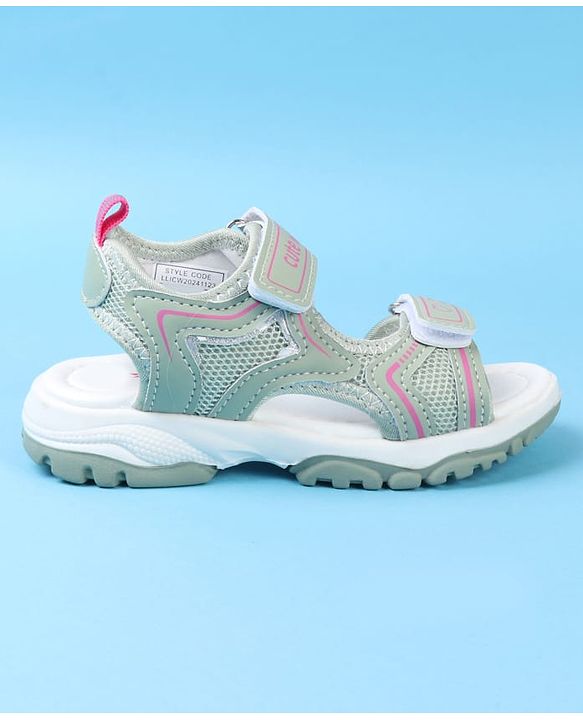 Cute Walk by Babyhug Velcro Closure Solid Colour Sandals - Pink