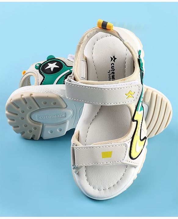 Cute Walk by Babyhug Velcro Closure Sandals with Applique - Black