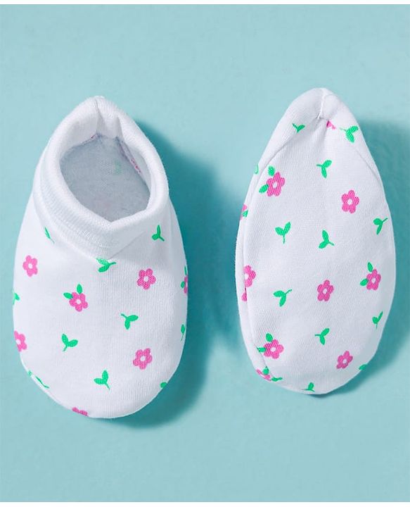 Babyhug 100% Cotton Knit Cap Mittens & Booties With Floral Print Multicolor - Diameter 10 cm